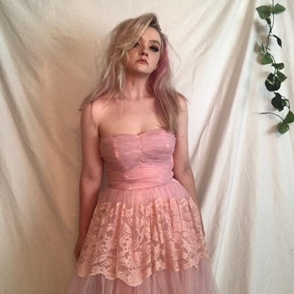 Beautiful vintage pink 1950s cupcake style dress - Picture 4 of 4